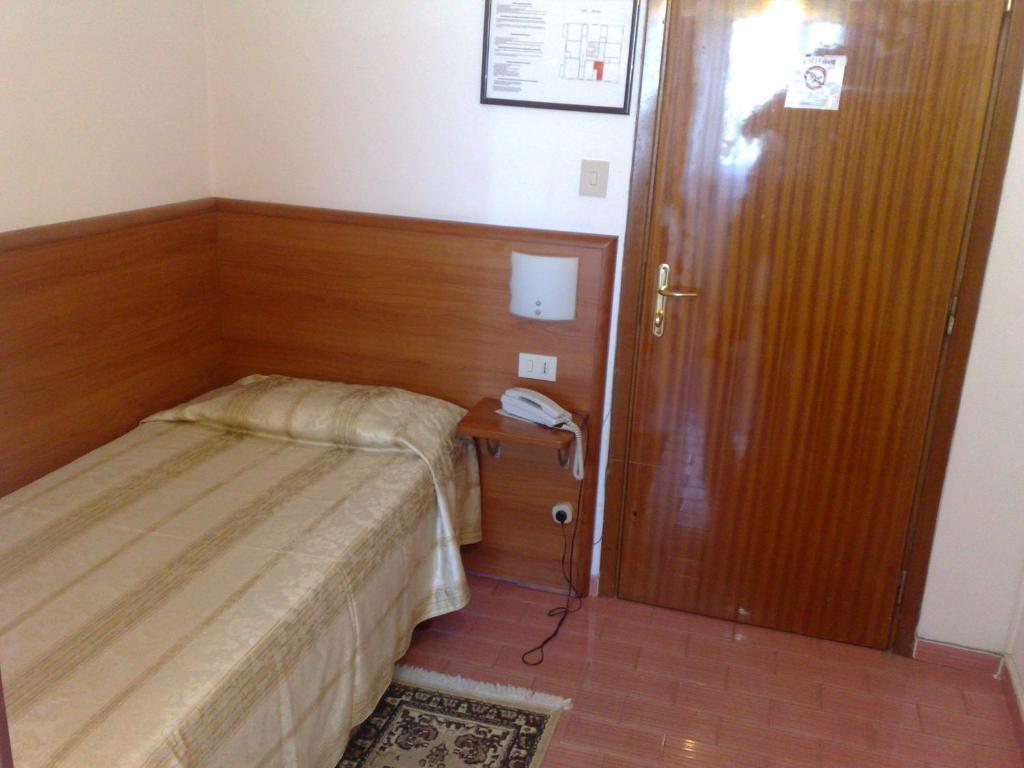 Parking Hotel Giardino Ливорно Стая снимка
