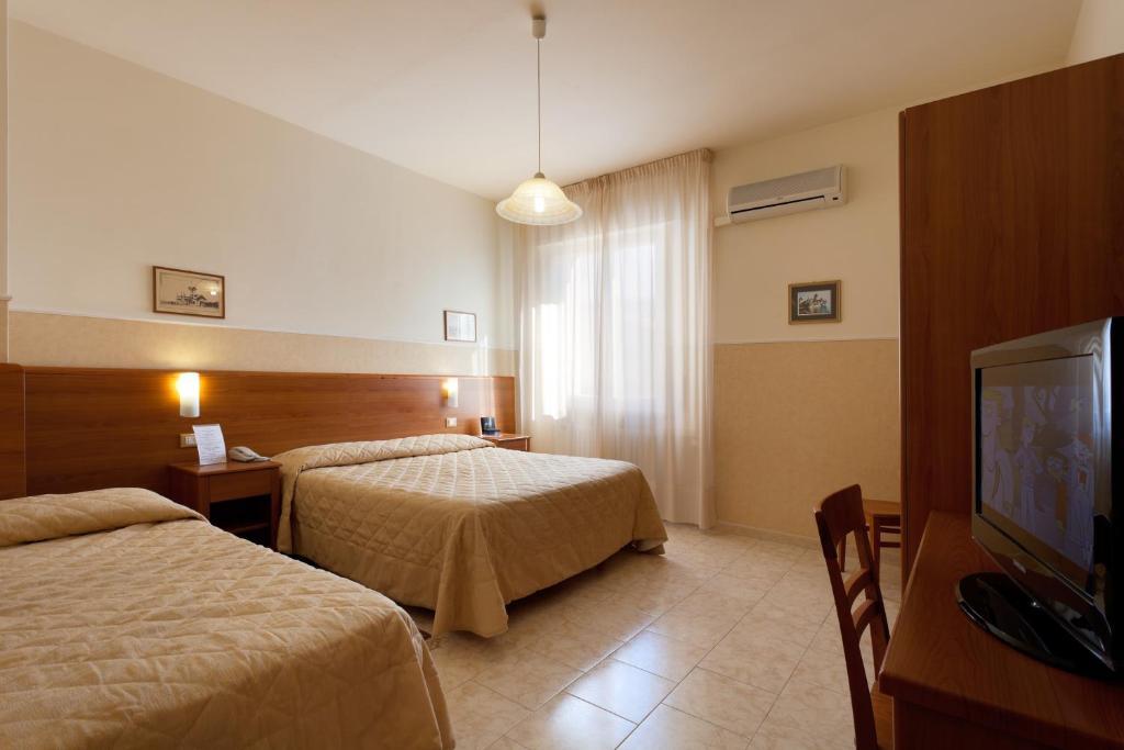 Parking Hotel Giardino Ливорно Стая снимка