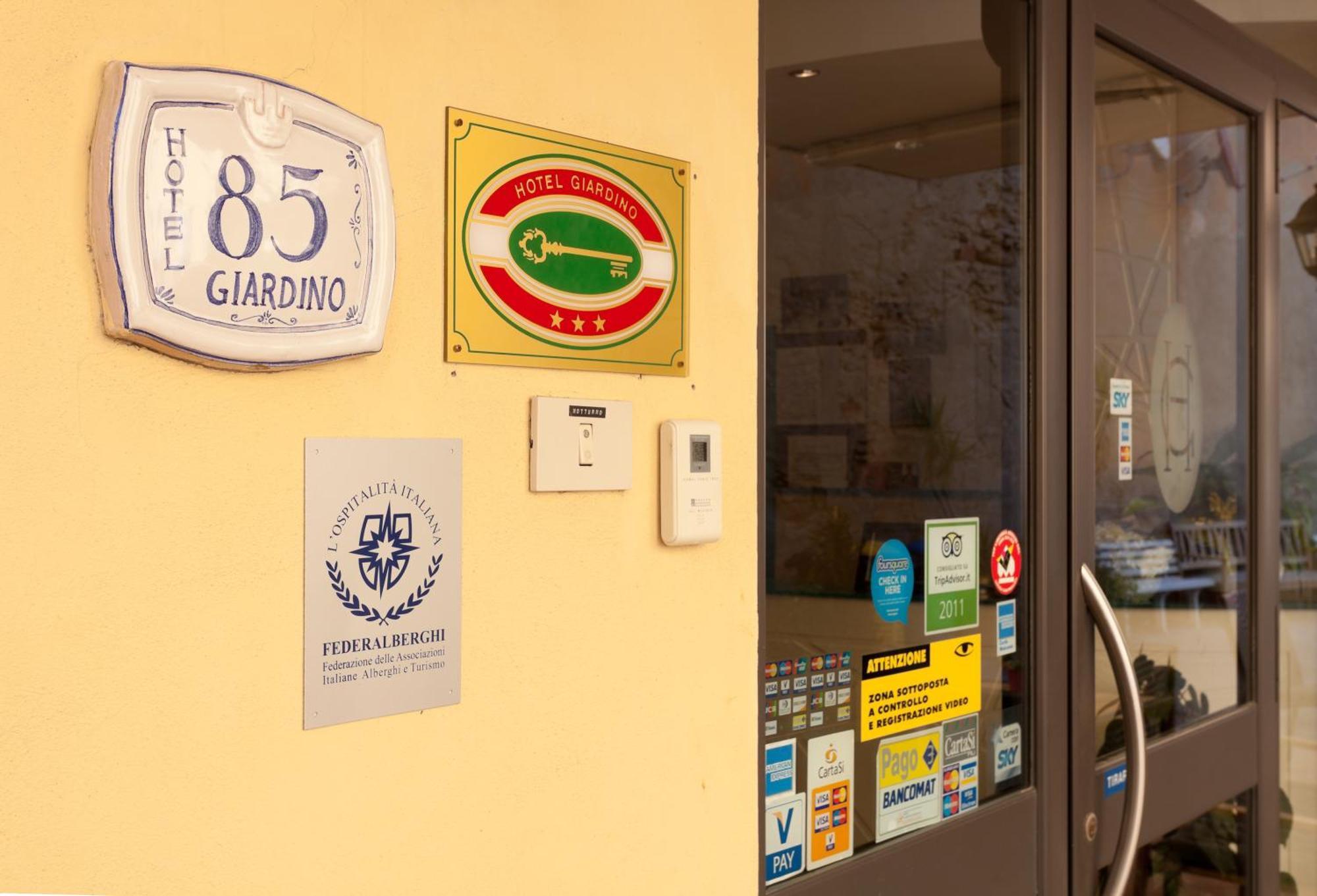 Parking Hotel Giardino Ливорно Екстериор снимка