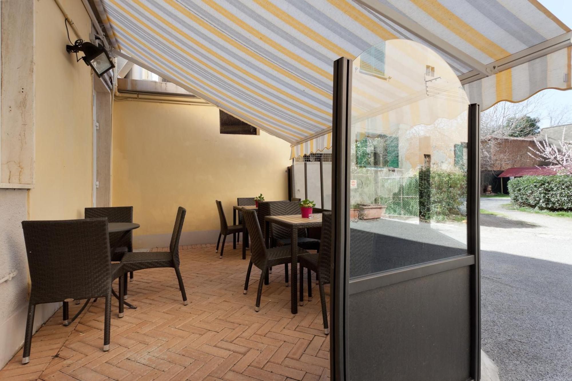 Parking Hotel Giardino Ливорно Екстериор снимка