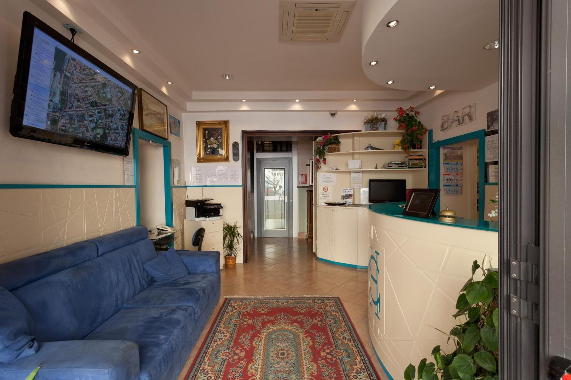Parking Hotel Giardino Ливорно Екстериор снимка