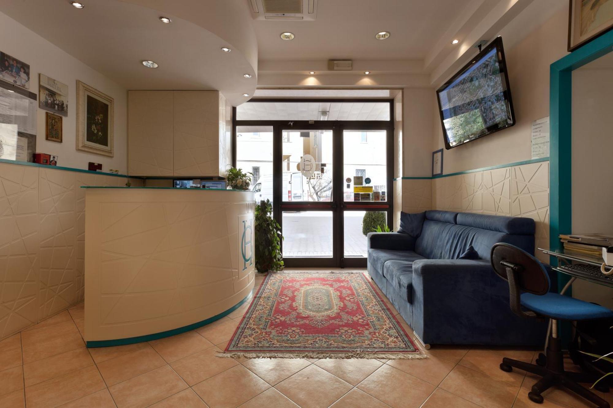 Parking Hotel Giardino Ливорно Екстериор снимка